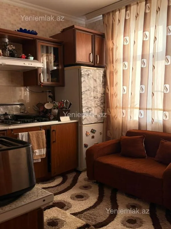 Satılır 2 otaqlı köhnə tikili 65 m²