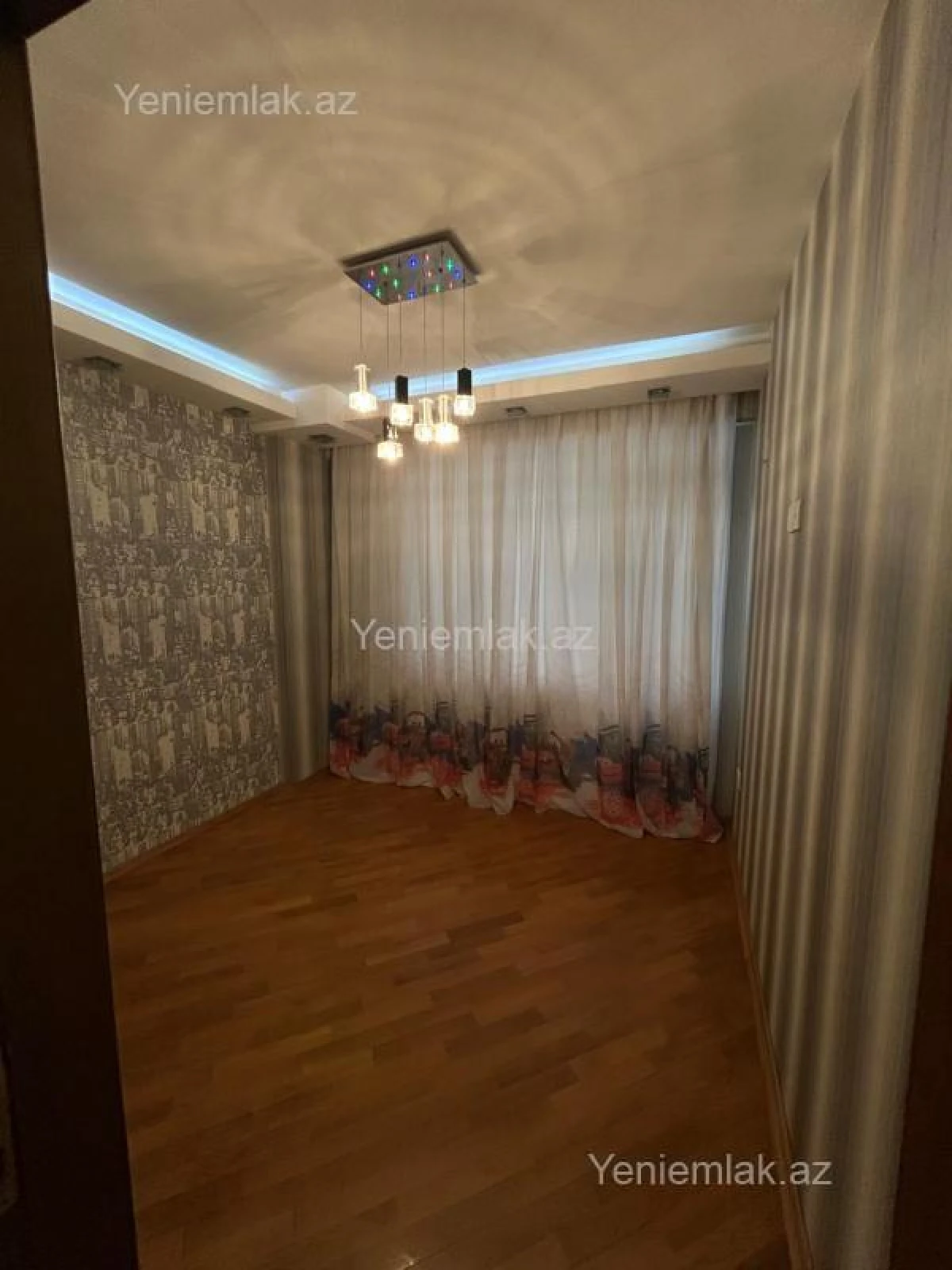 Satılır 3 otaqlı yeni tikili 82 m²