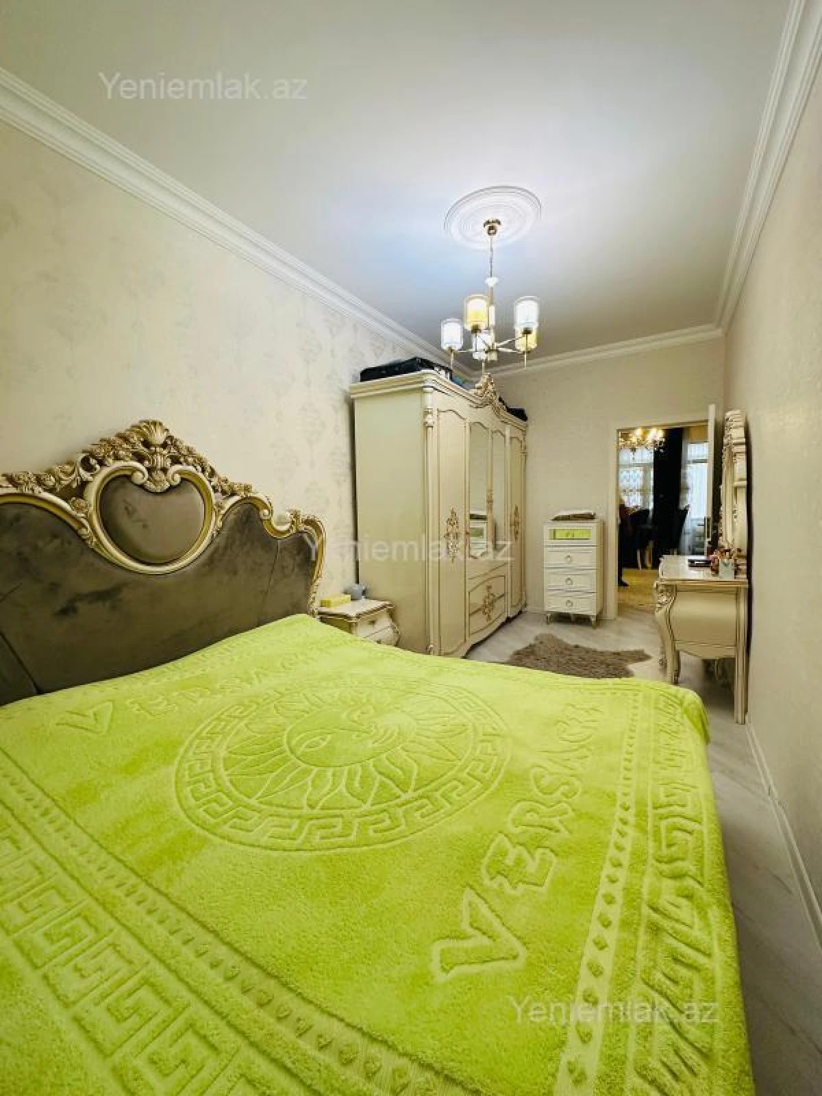 Satılır 2 otaqlı köhnə tikili 60 m²