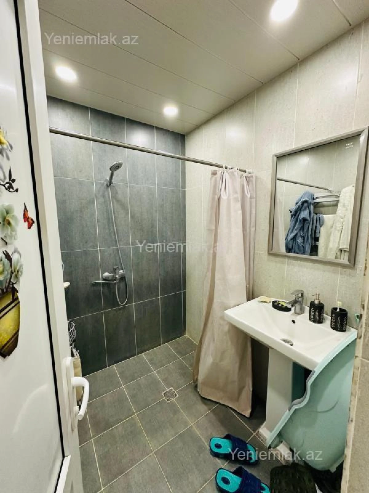 Satılır 2 otaqlı köhnə tikili 60 m²