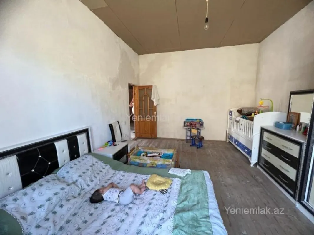 Satılır 3 otaqlı həyət evi 150 m²