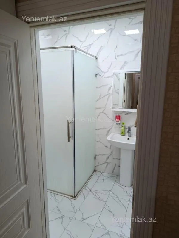 Satılır 2 otaqlı yeni tikili 80 m²