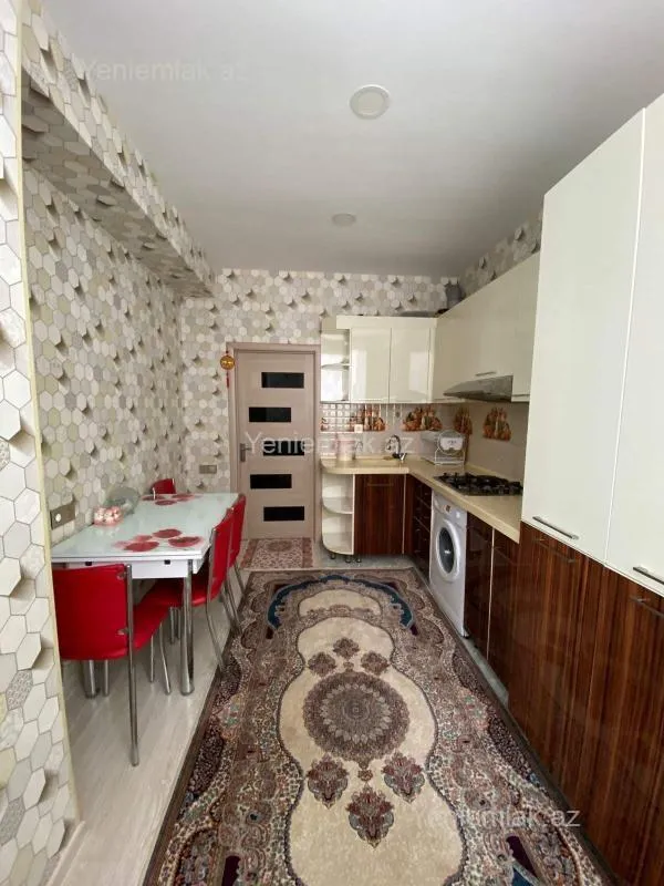 Satılır 3 otaqlı yeni tikili 75 m²