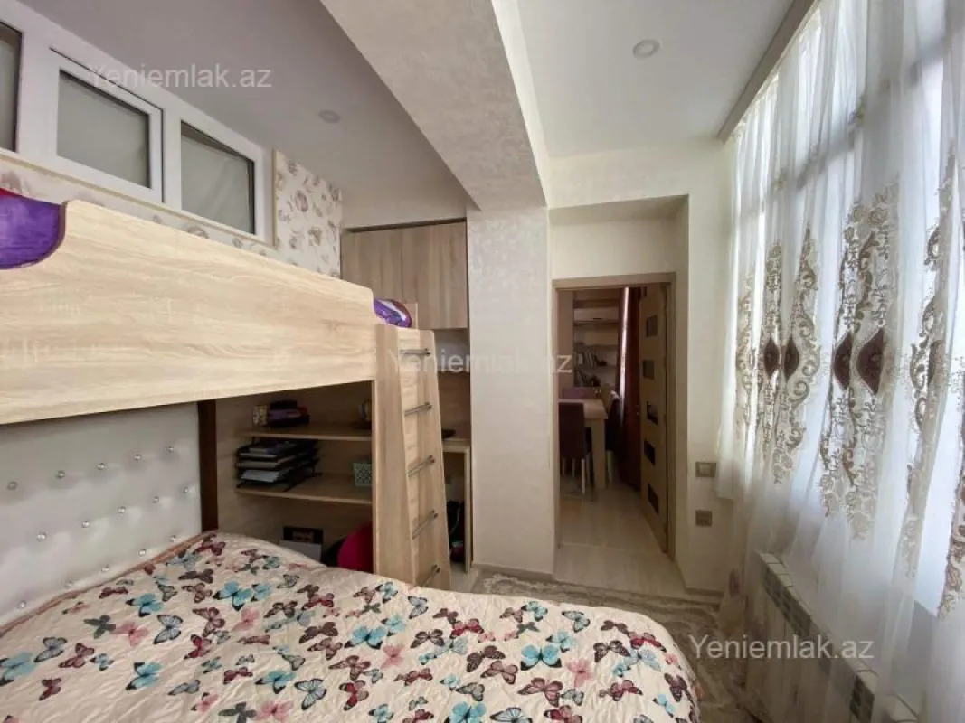 Satılır 3 otaqlı yeni tikili 75 m²