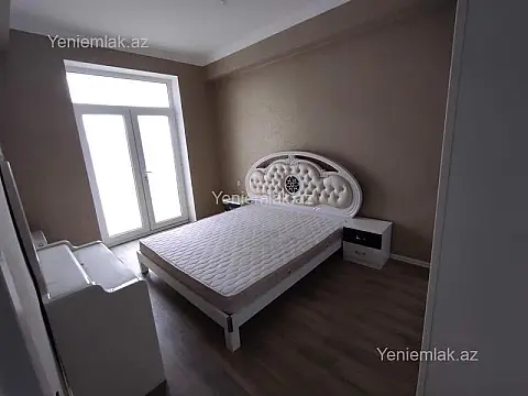 Satılır 3 otaqlı yeni tikili 90 m²