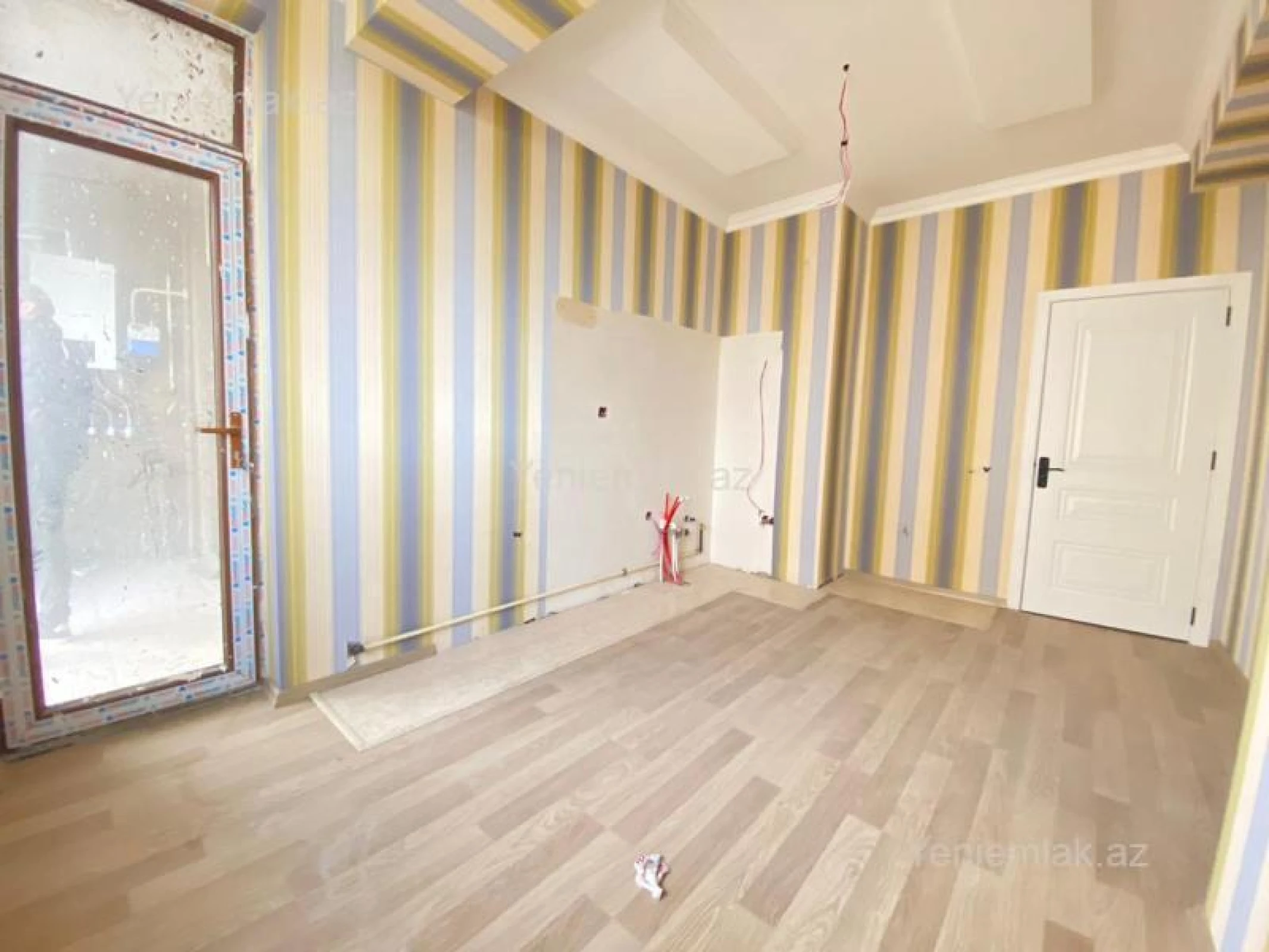 Satılır 3 otaqlı yeni tikili 107.7 m²
