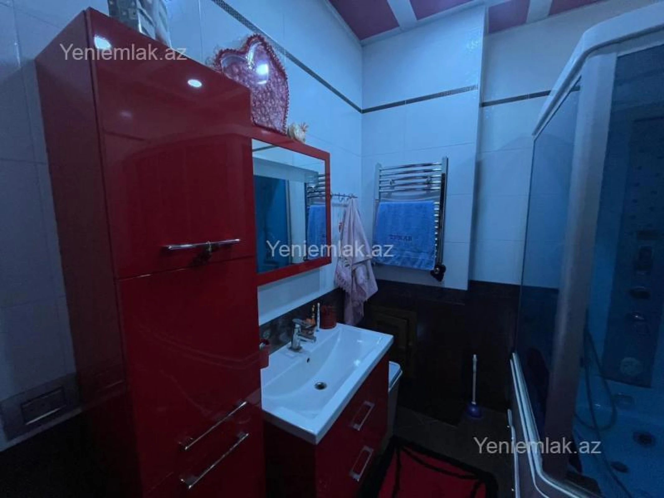Satılır 4 otaqlı yeni tikili 215 m²