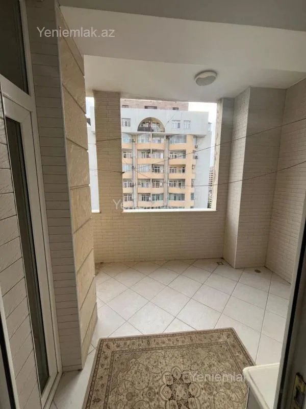 Satılır 4 otaqlı yeni tikili 215 m²