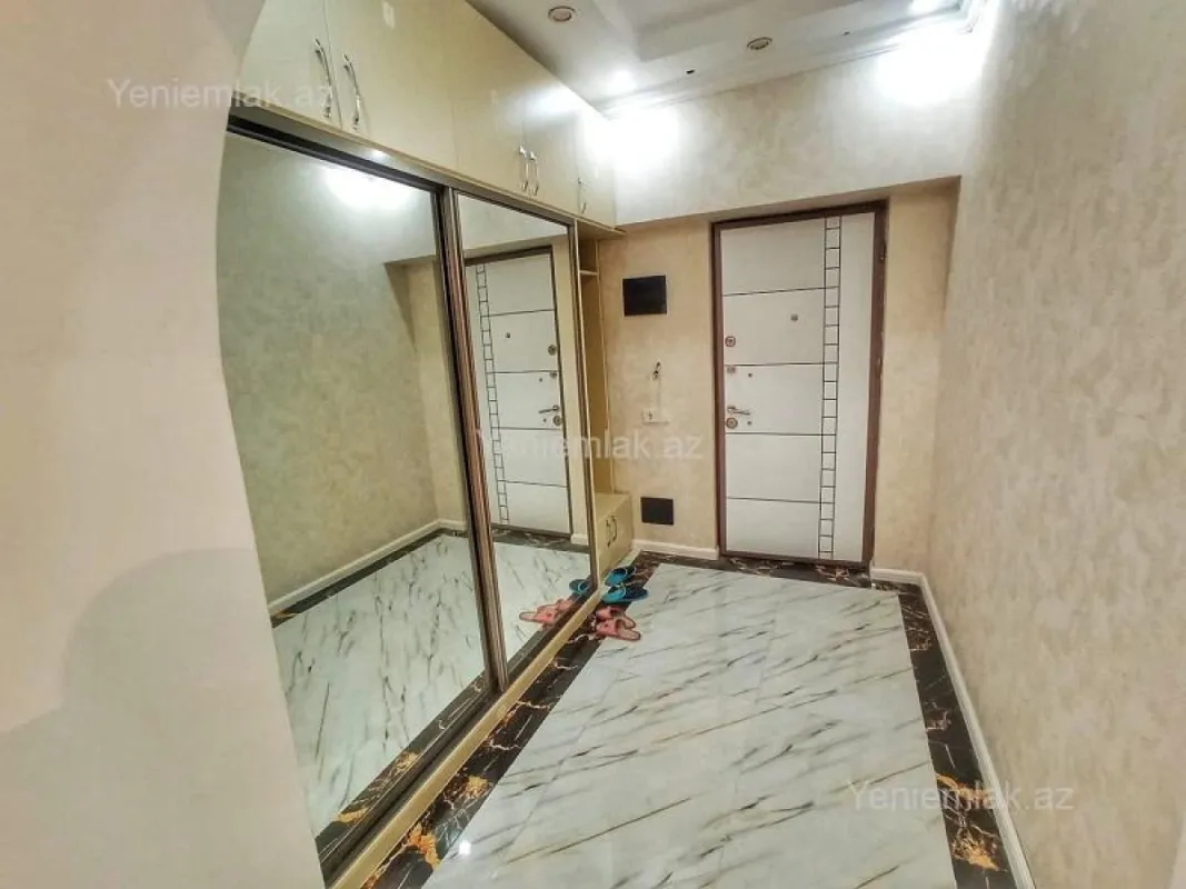 Satılır 4 otaqlı yeni tikili 180 m²