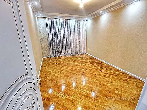 Satılır 4 otaqlı yeni tikili 180 m²