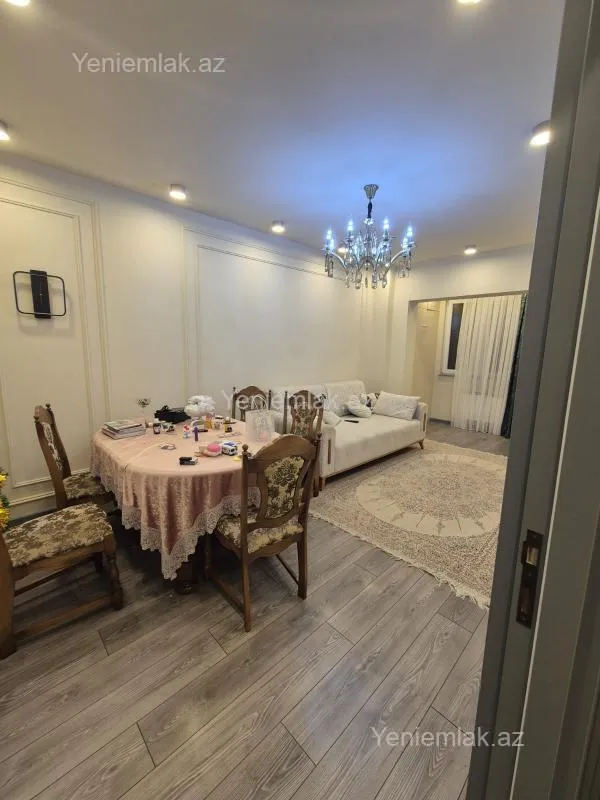 Satılır 2 otaqlı köhnə tikili 75 m²