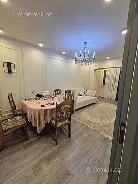 Satılır 2 otaqlı köhnə tikili 75 m²