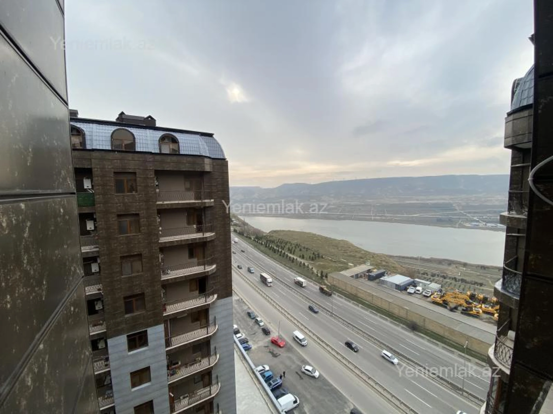 Satılır 2 otaqlı yeni tikili 73 m²