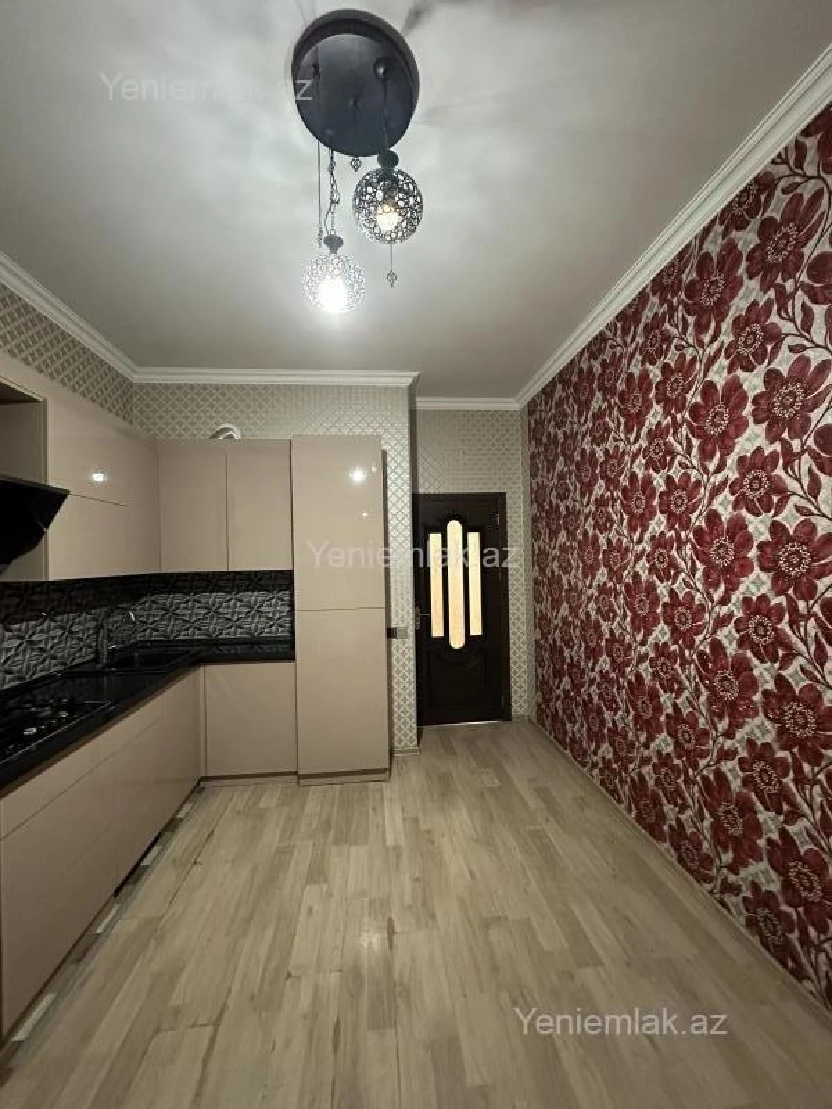 Satılır 4 otaqlı yeni tikili 125 m²