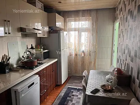 Satılır 3 otaqlı köhnə tikili 74 m²