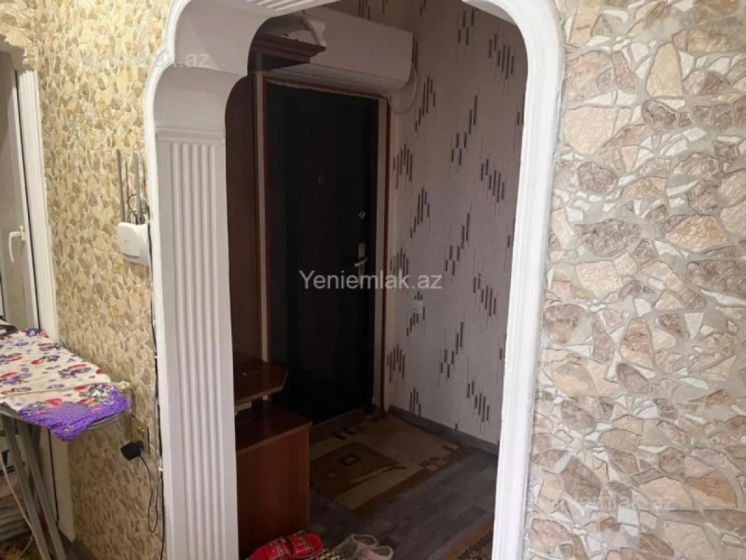Satılır 3 otaqlı köhnə tikili 74 m²