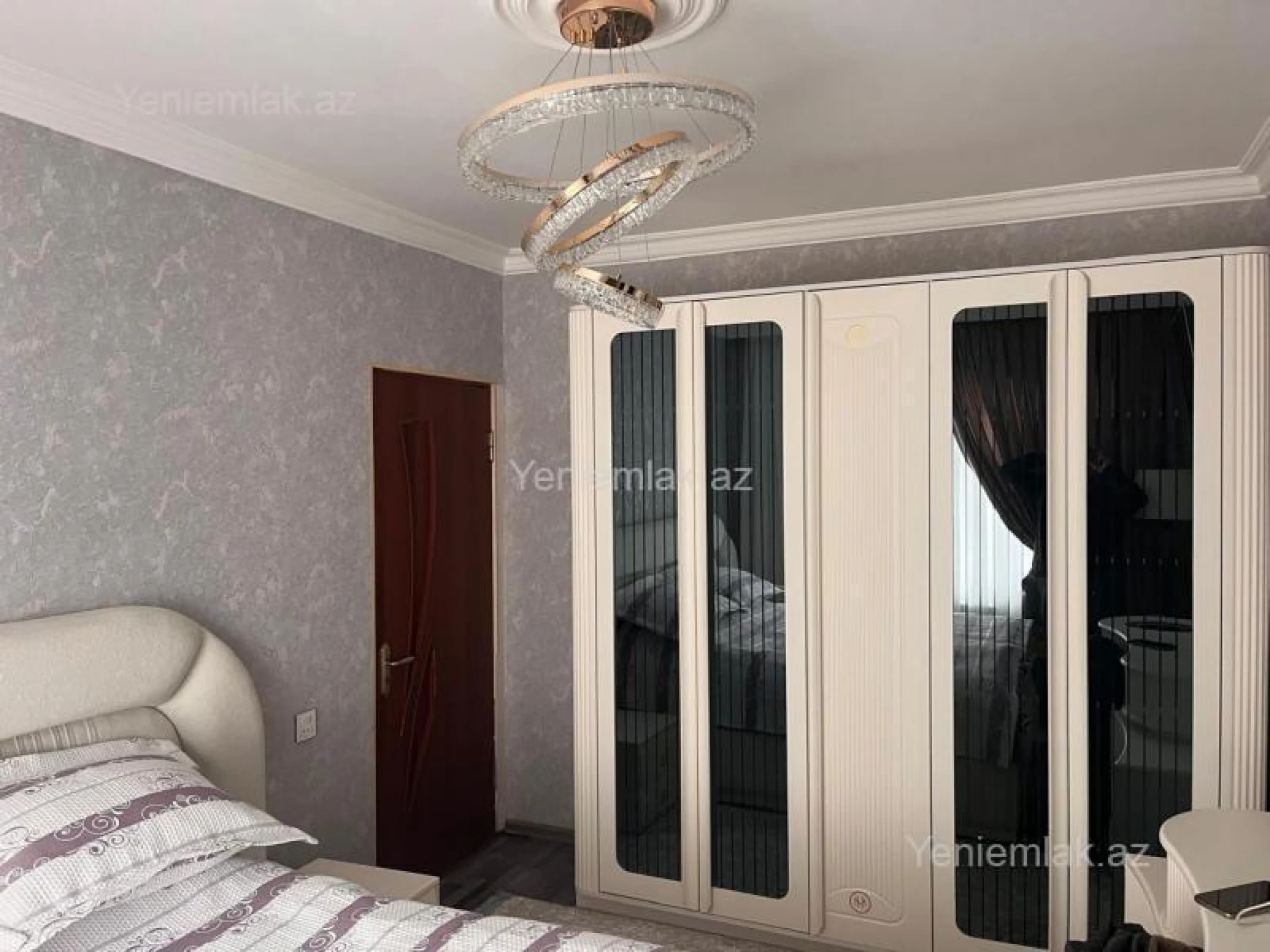 Satılır 3 otaqlı köhnə tikili 74 m²