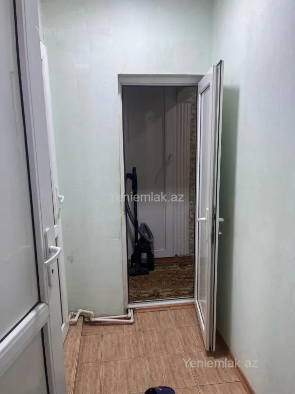 Satılır 3 otaqlı köhnə tikili 74 m²