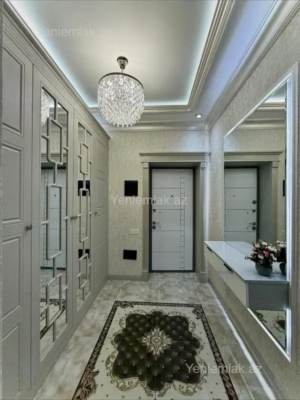 Satılır 3 otaqlı yeni tikili 110 m²