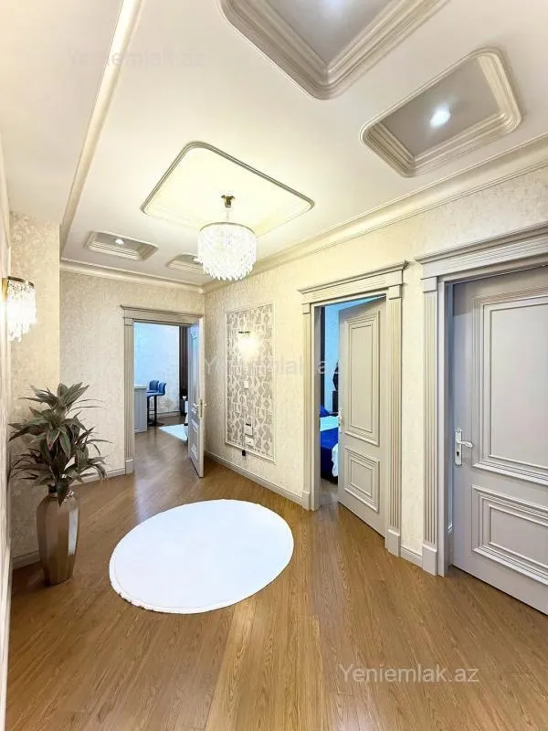 Satılır 3 otaqlı yeni tikili 110 m²