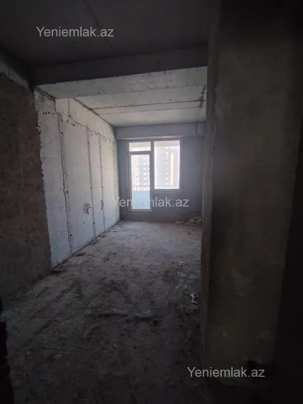 Satılır 3 otaqlı yeni tikili 100 m²