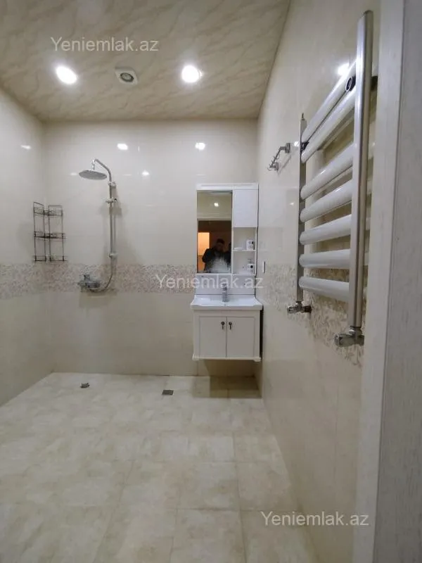 Satılır 2 otaqlı yeni tikili 65 m²