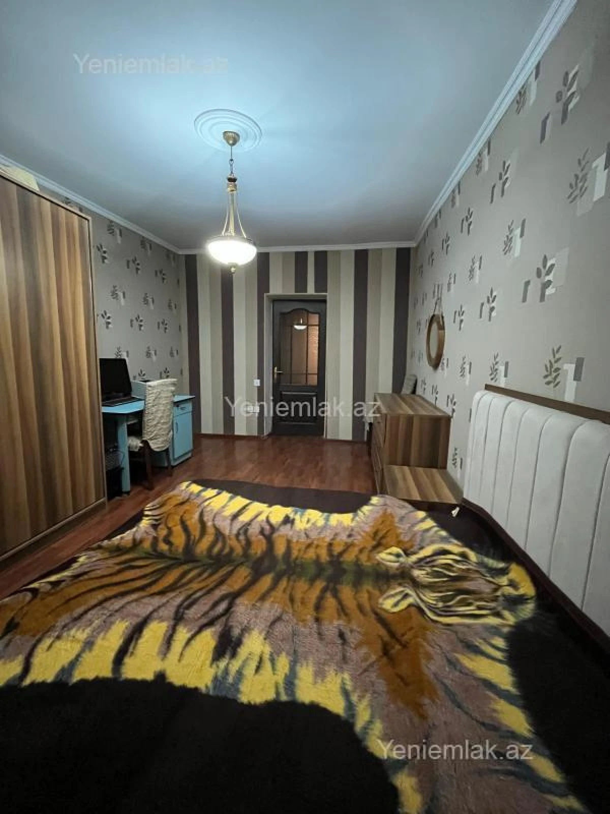 Satılır 3 otaqlı köhnə tikili 75 m²