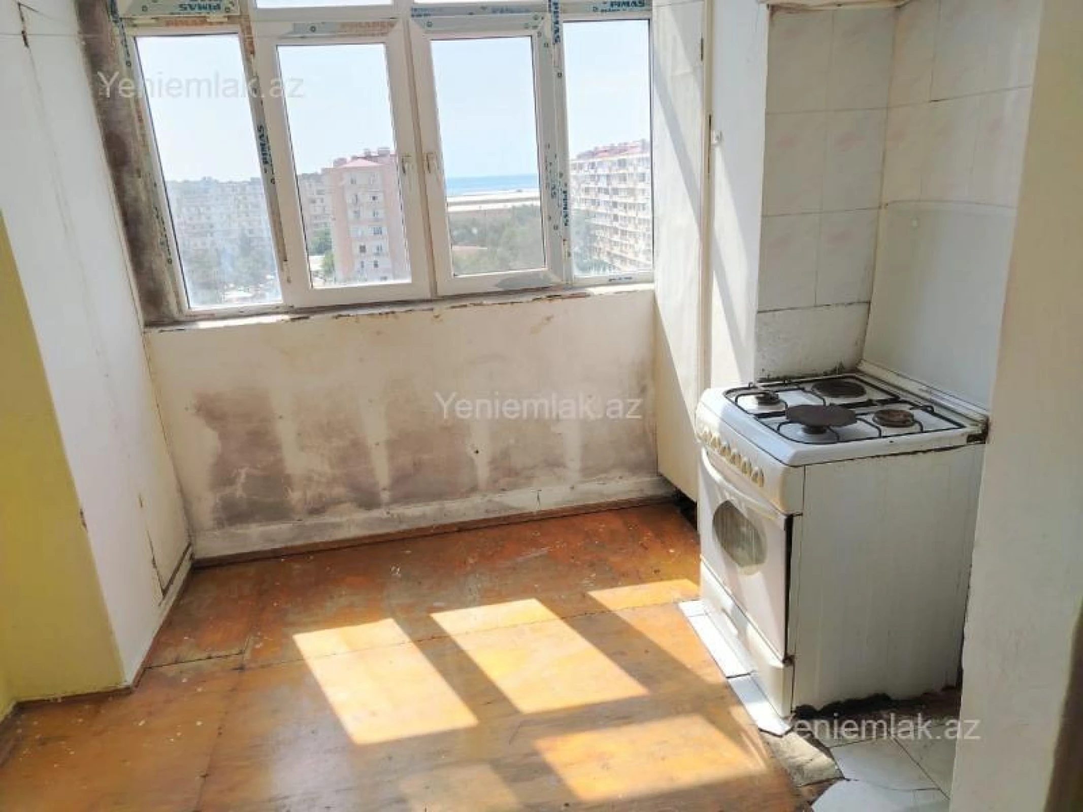 Satılır 2 otaqlı köhnə tikili 65 m²