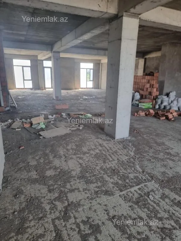 Satılır 4 otaqlı yeni tikili 180 m²