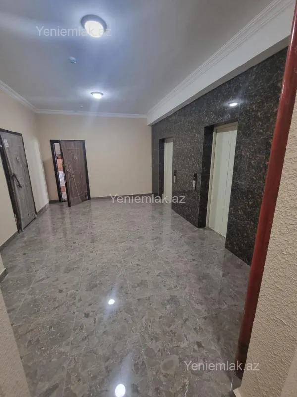 Satılır 4 otaqlı yeni tikili 180 m²