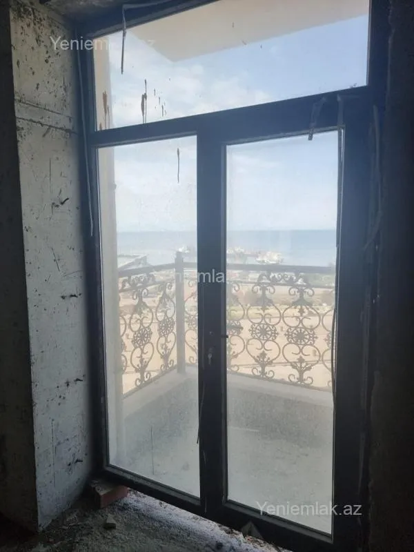 Satılır 4 otaqlı yeni tikili 180 m²