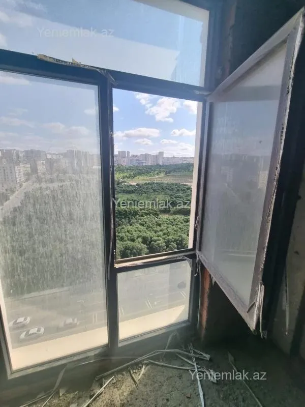 Satılır 4 otaqlı yeni tikili 180 m²