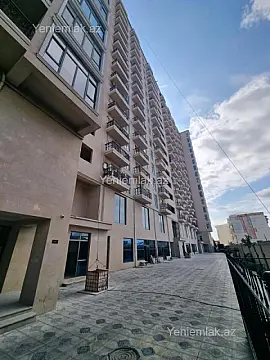 Satılır 4 otaqlı yeni tikili 180 m²
