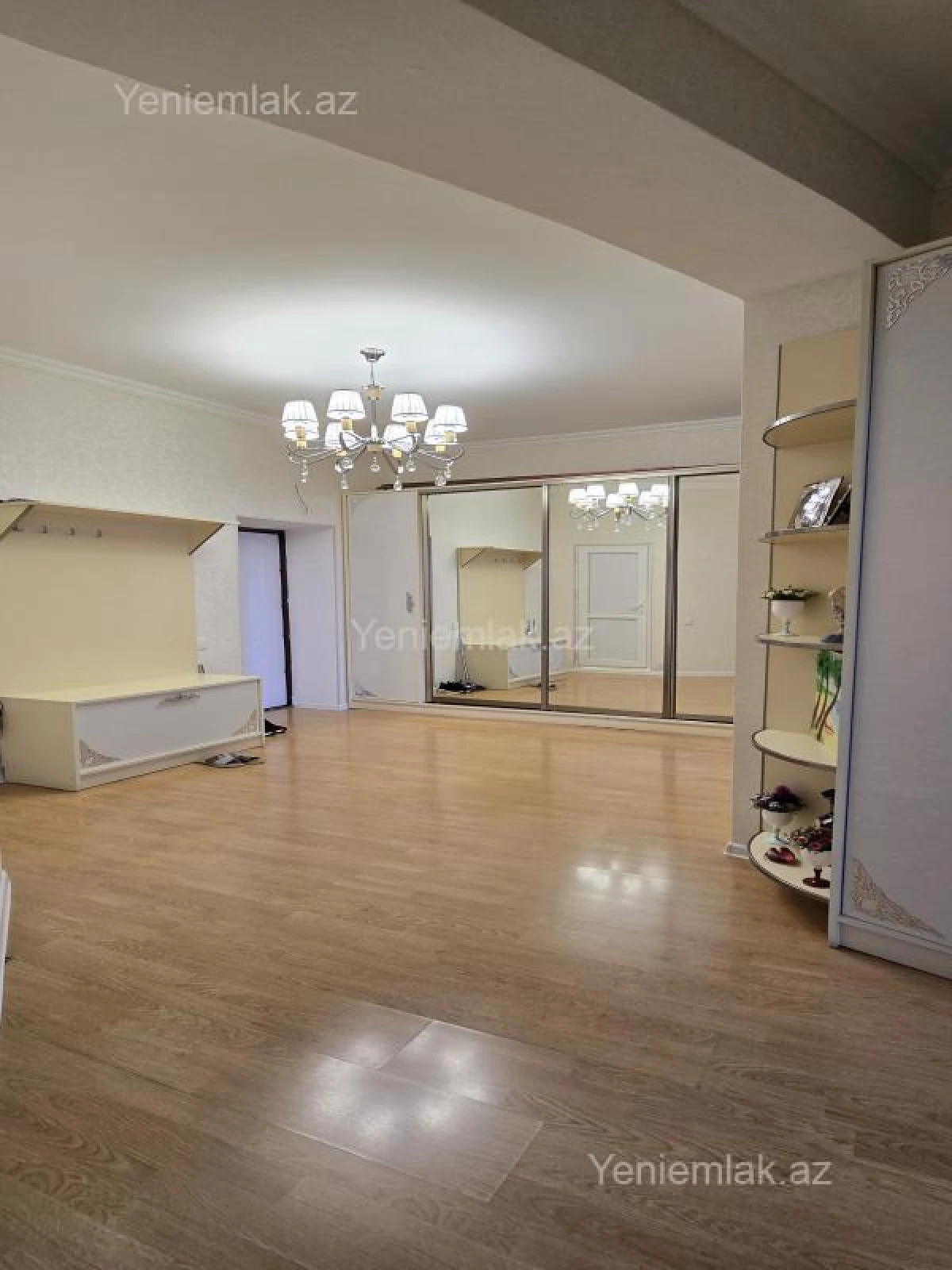 Satılır 2 otaqlı yeni tikili 90 m²