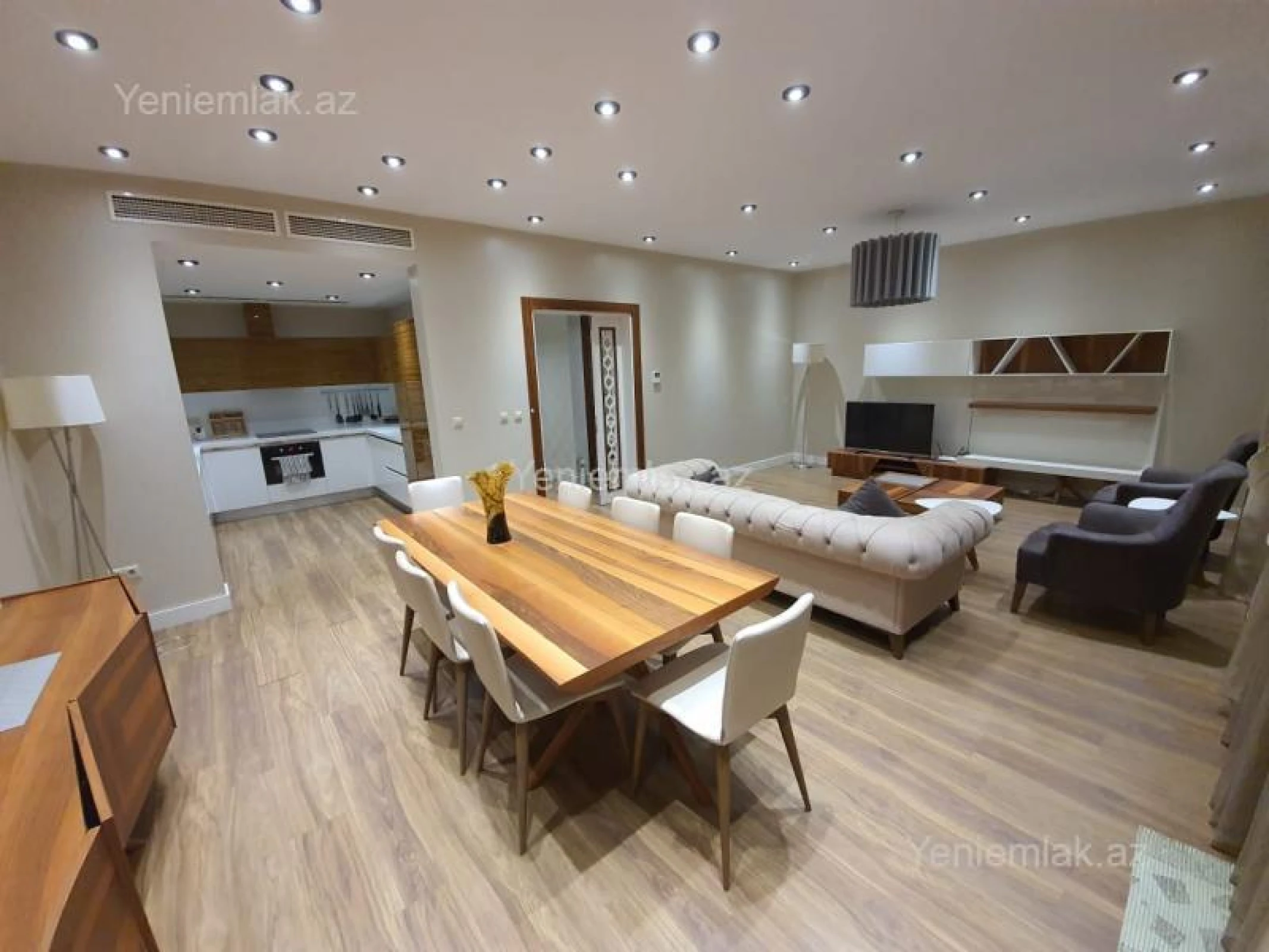 Satılır 3 otaqlı yeni tikili 115 m²