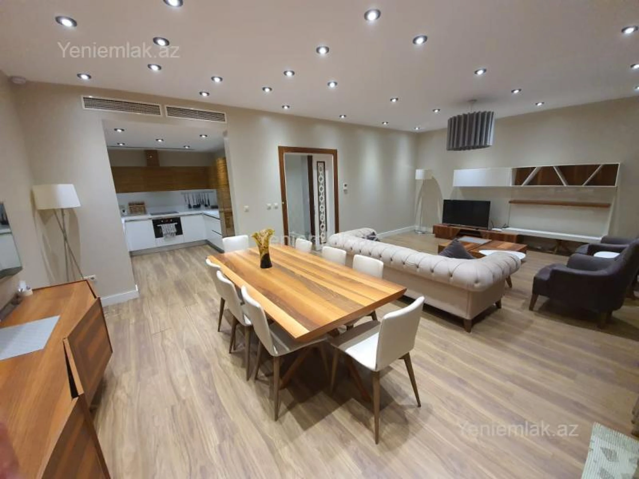 Satılır 3 otaqlı yeni tikili 115 m²