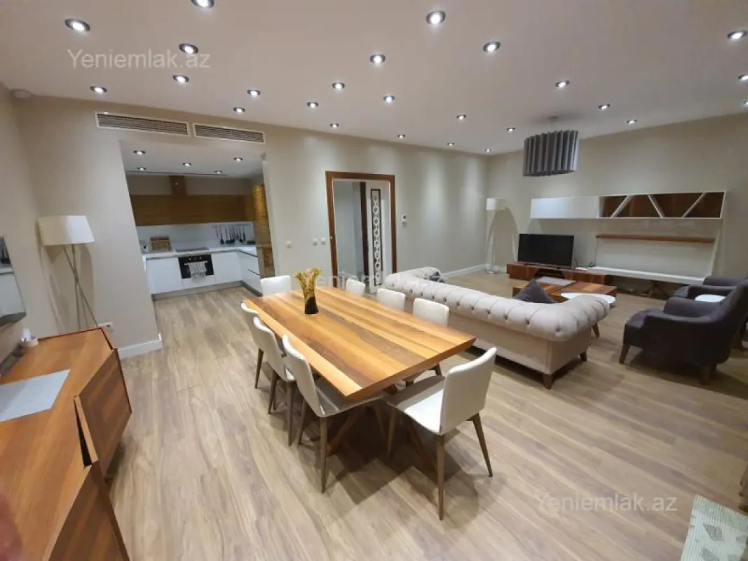 Satılır 3 otaqlı yeni tikili 115 m²