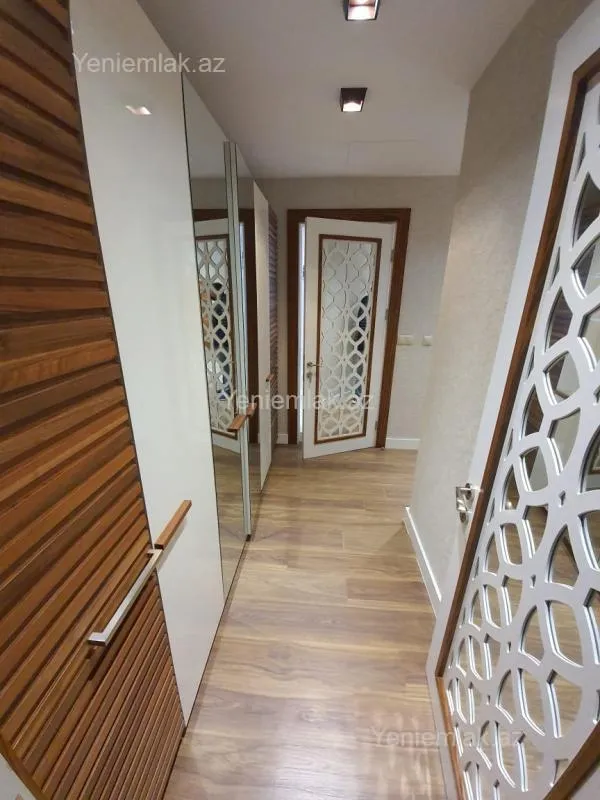Satılır 3 otaqlı yeni tikili 115 m²