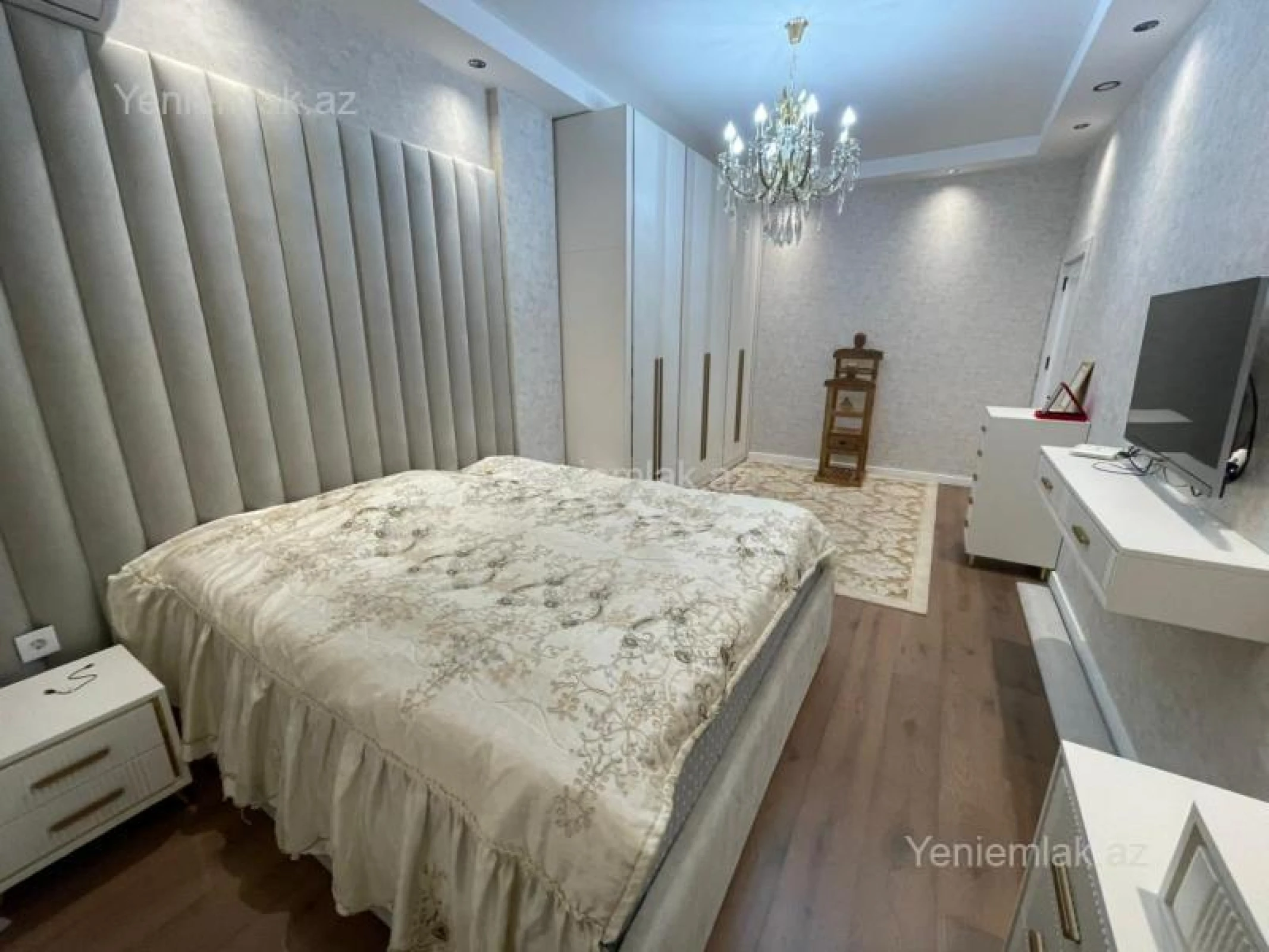 Satılır 4 otaqlı yeni tikili 195 m²