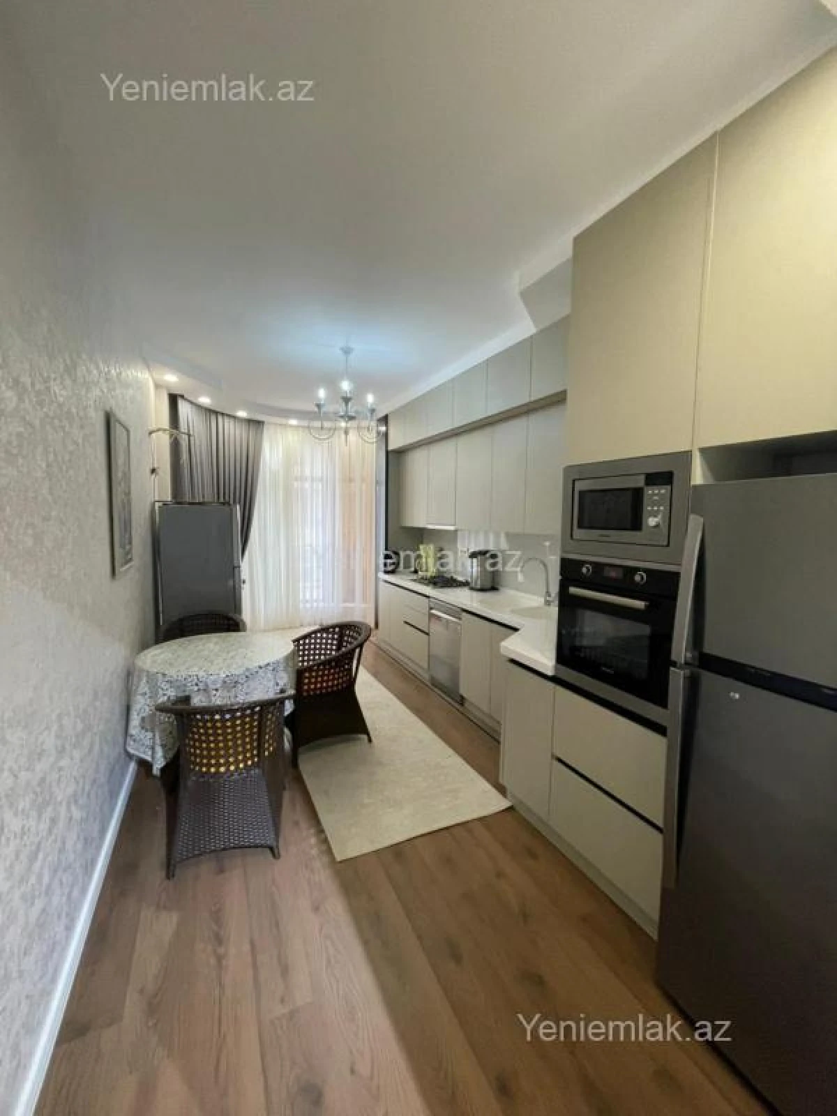 Satılır 4 otaqlı yeni tikili 195 m²