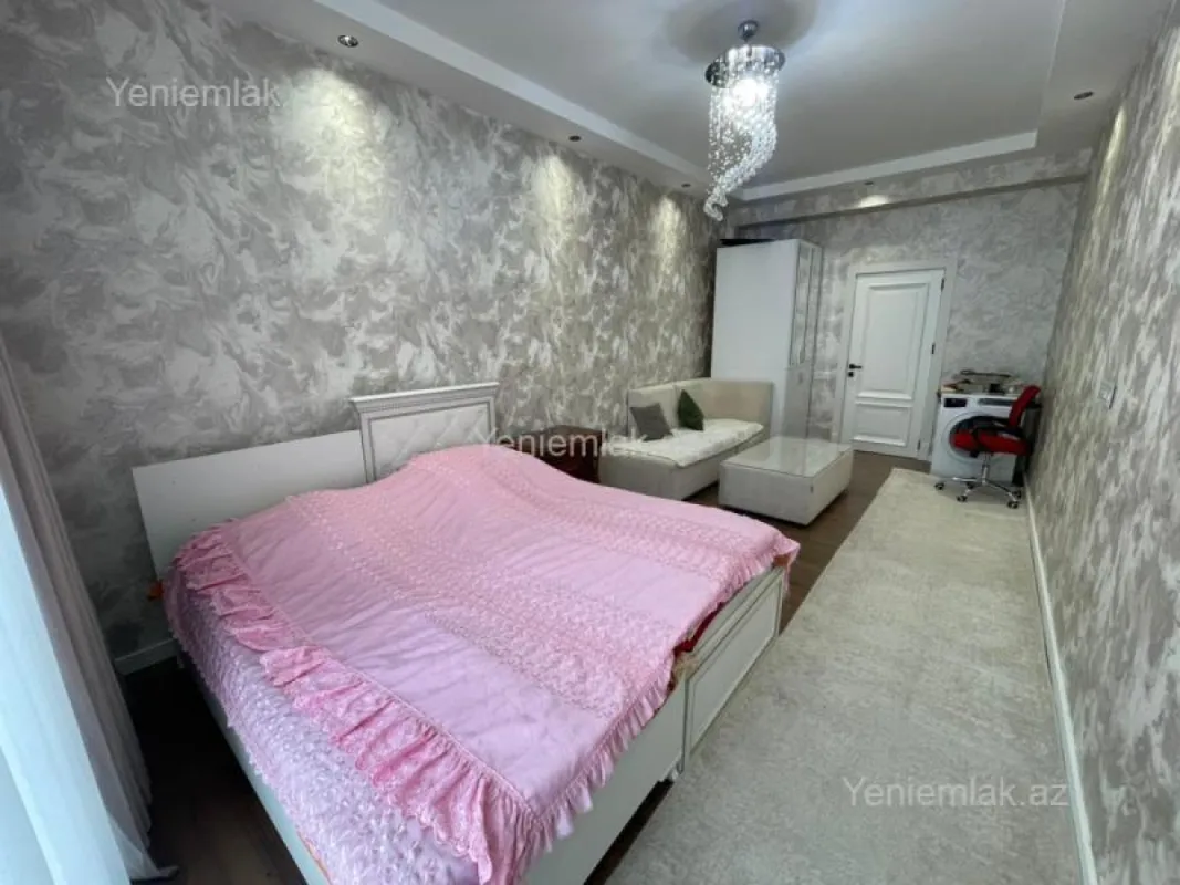 Satılır 4 otaqlı yeni tikili 195 m²
