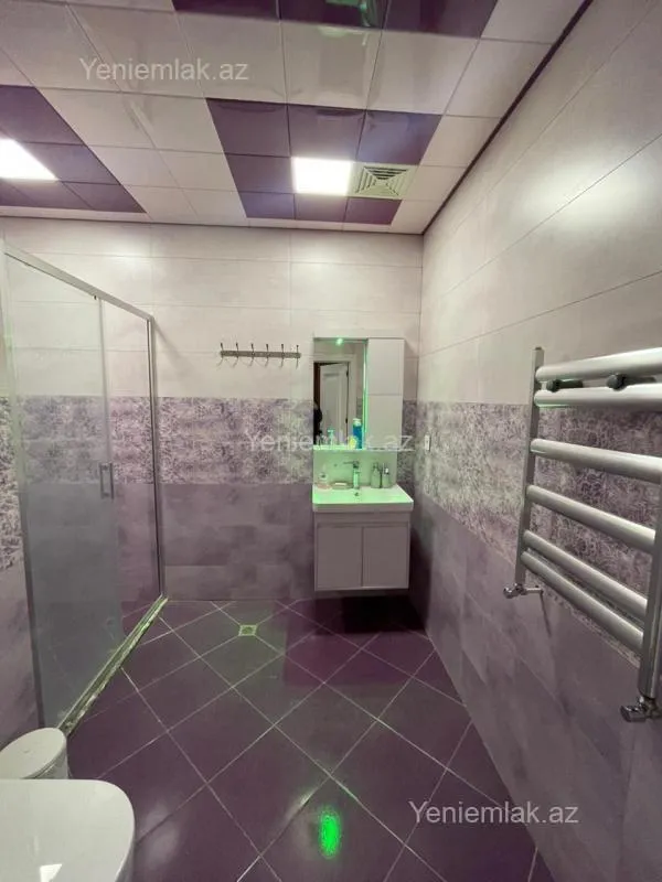 Satılır 4 otaqlı yeni tikili 195 m²