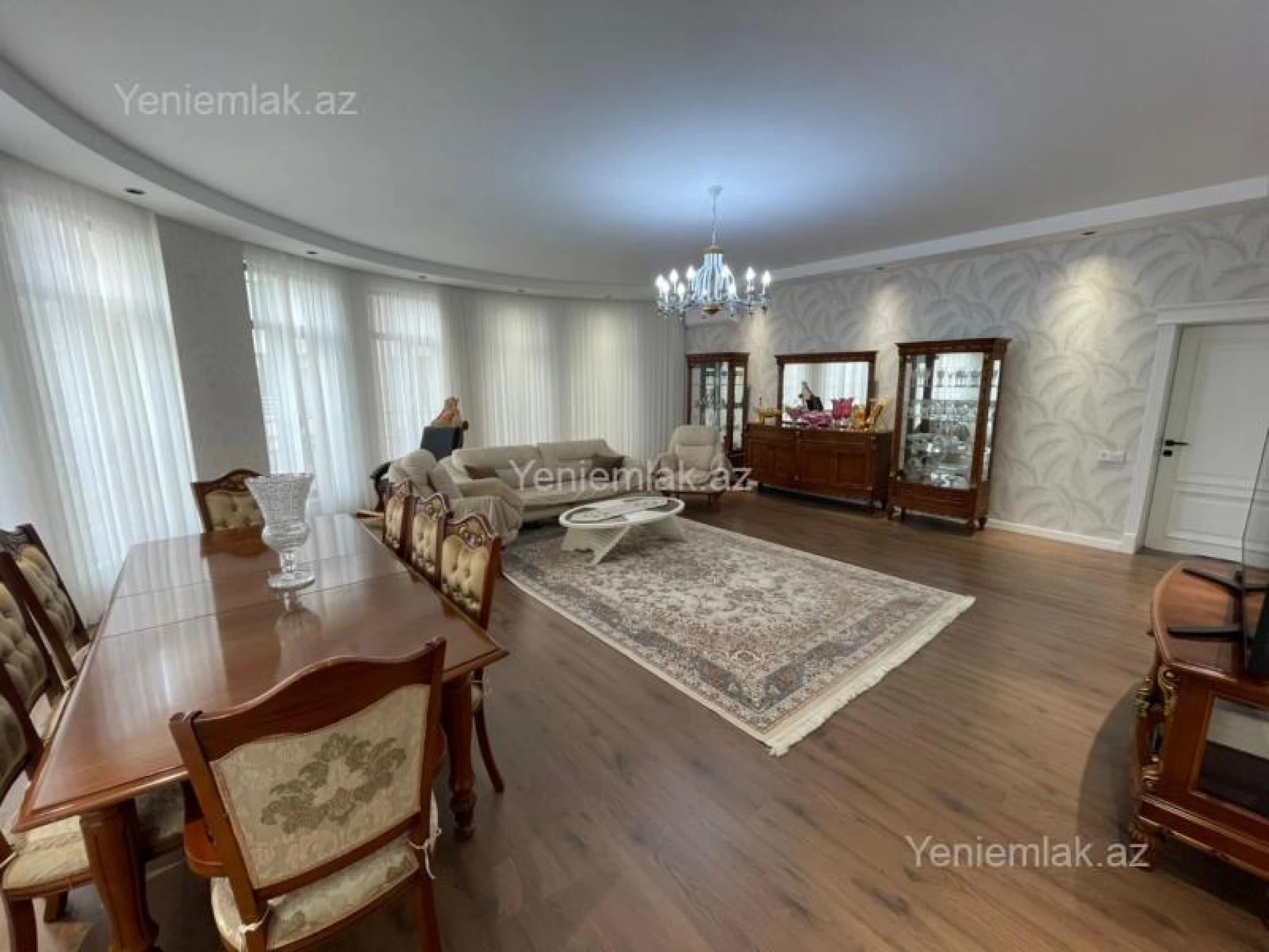 Satılır 4 otaqlı yeni tikili 195 m²