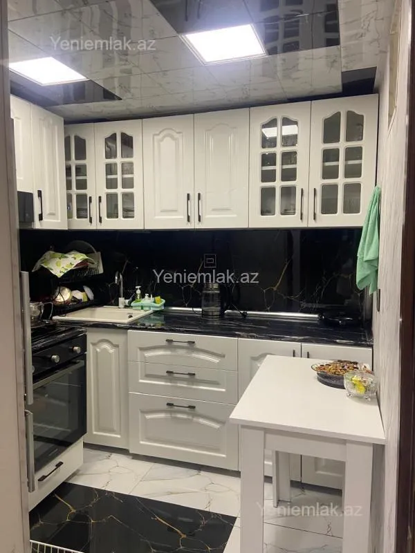 Satılır 3 otaqlı yeni tikili 95 m²