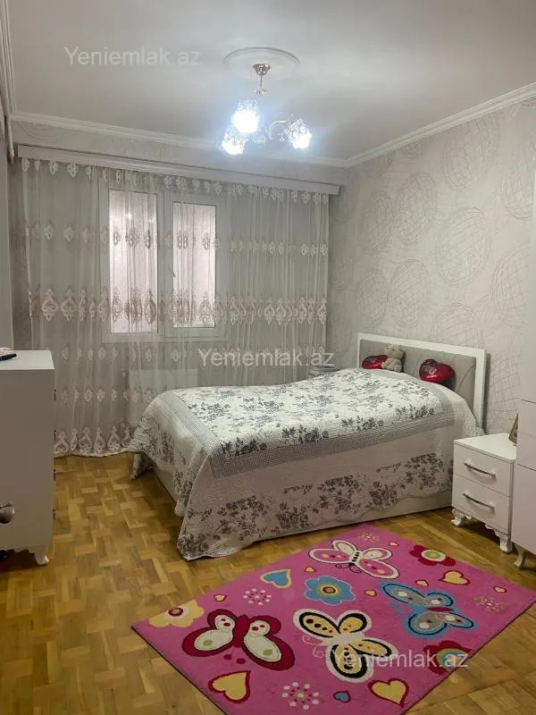 Satılır 3 otaqlı yeni tikili 95 m²