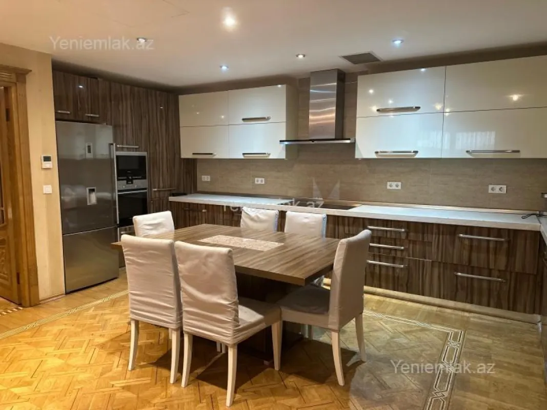 Satılır 3 otaqlı yeni tikili 170 m²