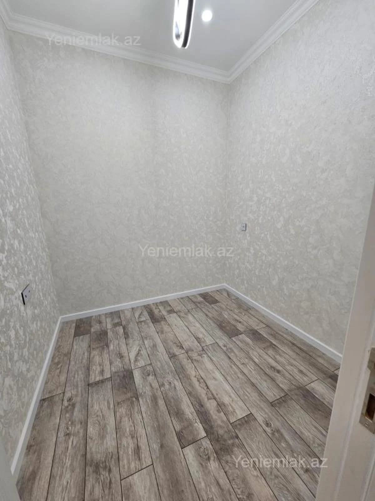 Satılır 3 otaqlı yeni tikili 60 m²