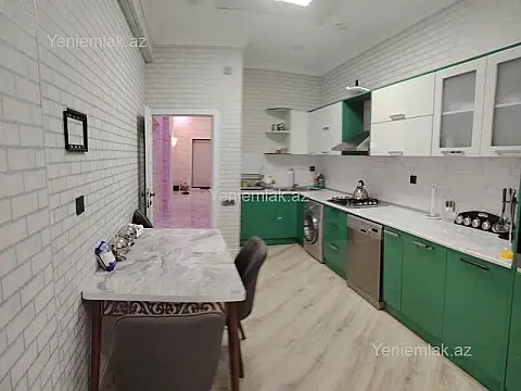 Satılır 3 otaqlı yeni tikili 94 m²