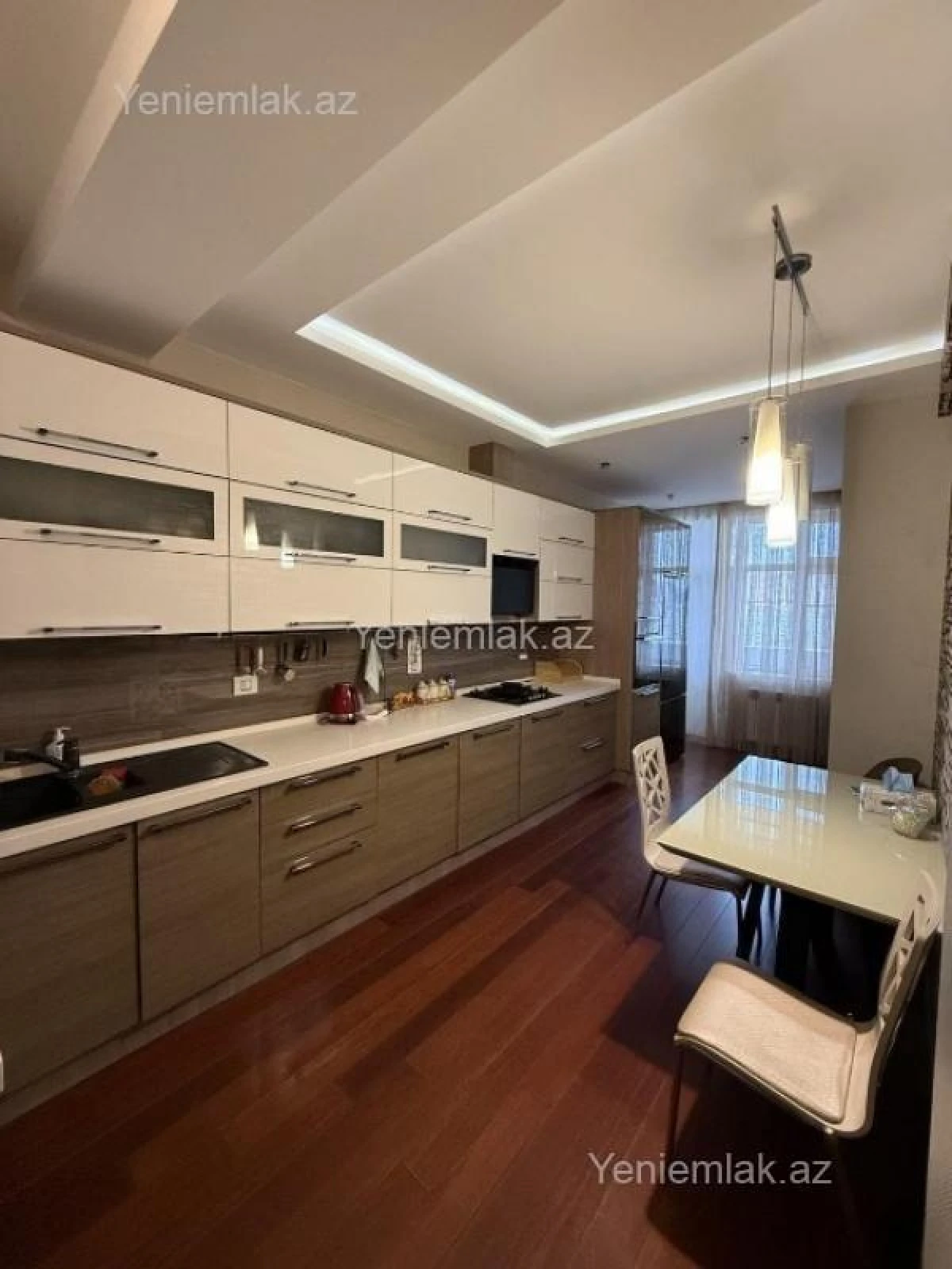 Satılır 4 otaqlı yeni tikili 180 m²