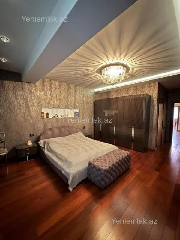 Satılır 4 otaqlı yeni tikili 180 m²